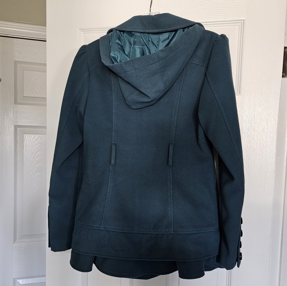 Jade green coat - Picture 2 of 7